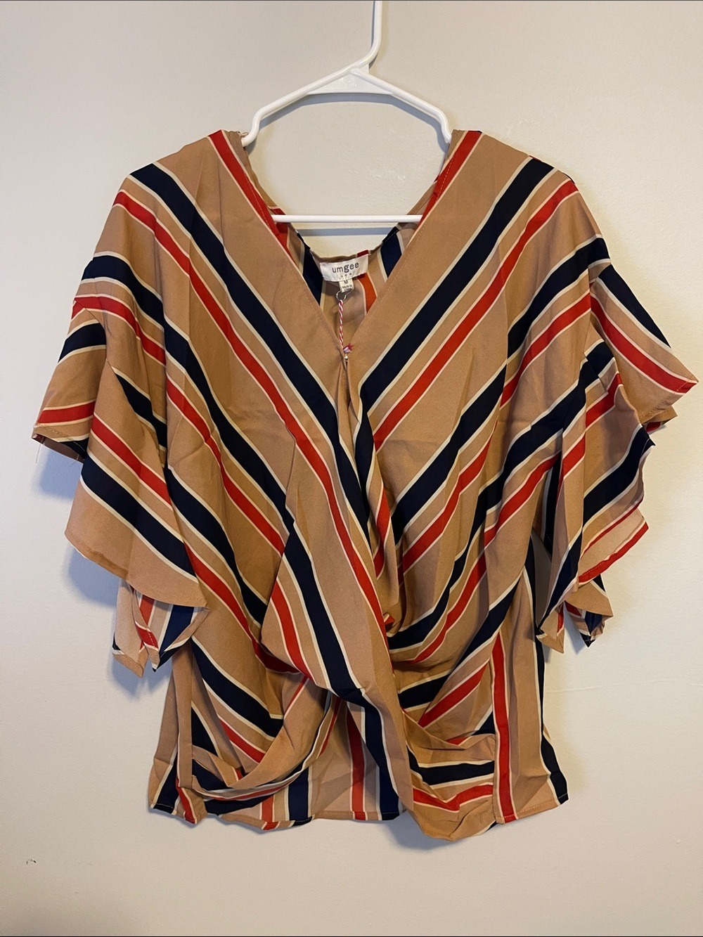 NWT Umgee Striped V-Neck Blouse Size Medium